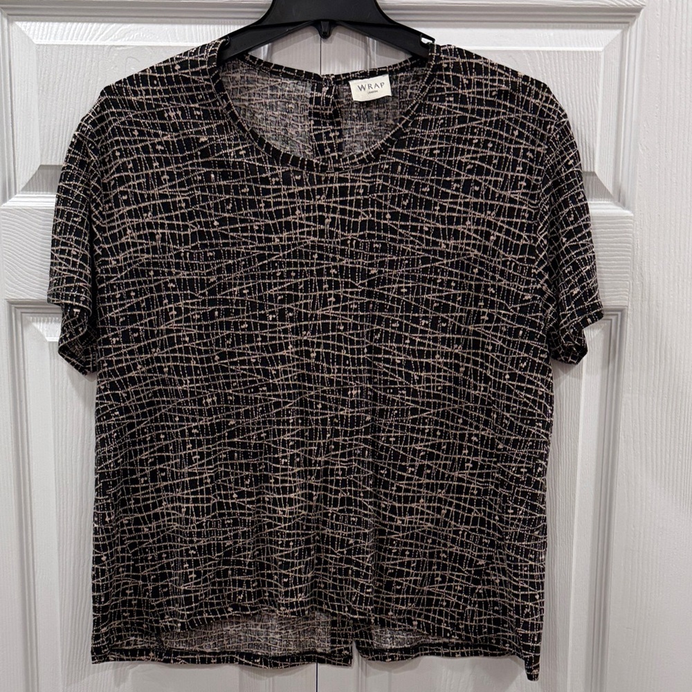 Wrap London Size 18 Printed Button Back Linen T-shirt Womenโs Business Casual